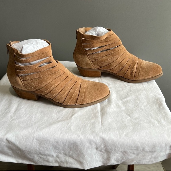 Carlos By Carlos Santana Breckin Strappy Leather Suede Booties 8.5 Tan - Picture 1 of 12